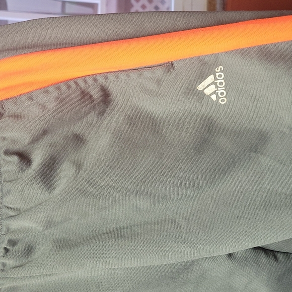 Bundle 5 items for $40 sale - Picture 2 of 4